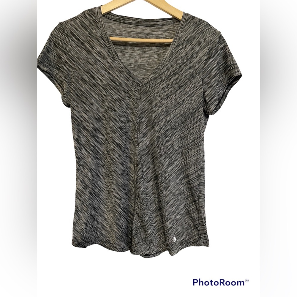 Bally’s Women’s size M dry fit shirt🤩